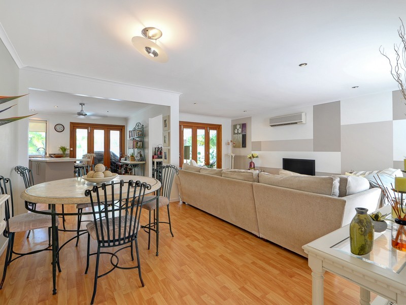 3 Ballandra Court, Mermaid Waters QLD 4218