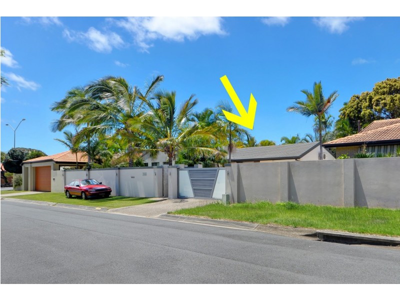 3 Ballandra Court, Mermaid Waters QLD 4218