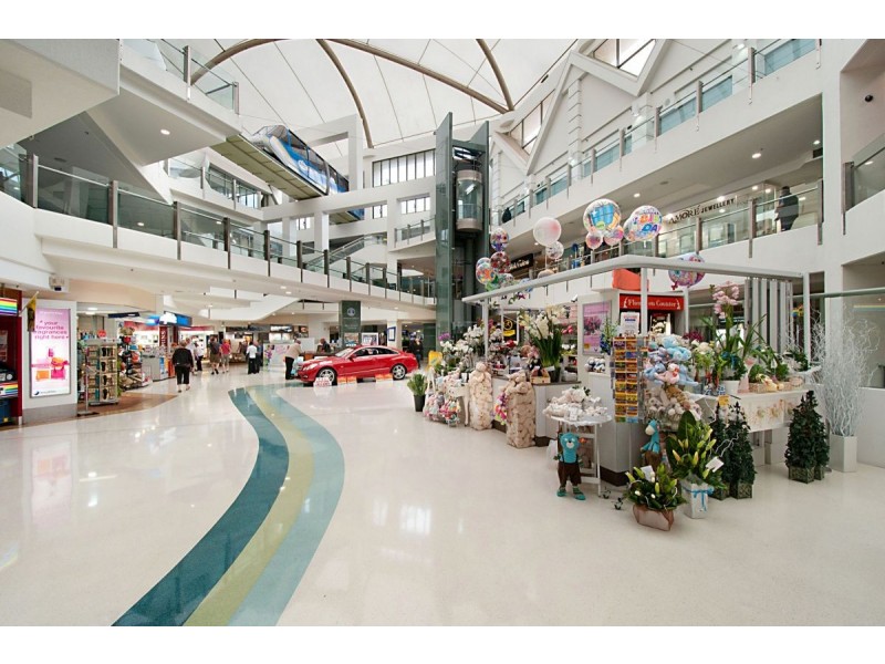 1/32 Second Ave, Broadbeach QLD 4218