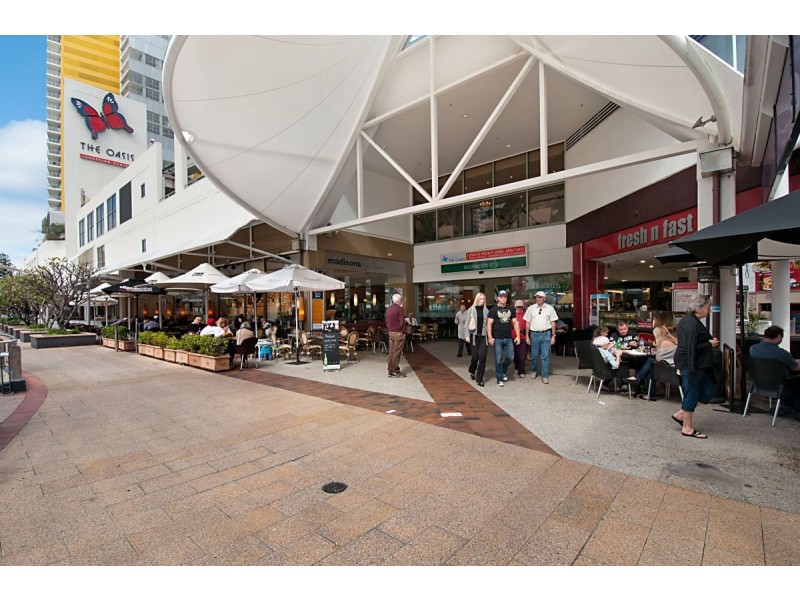 1/32 Second Ave, Broadbeach QLD 4218