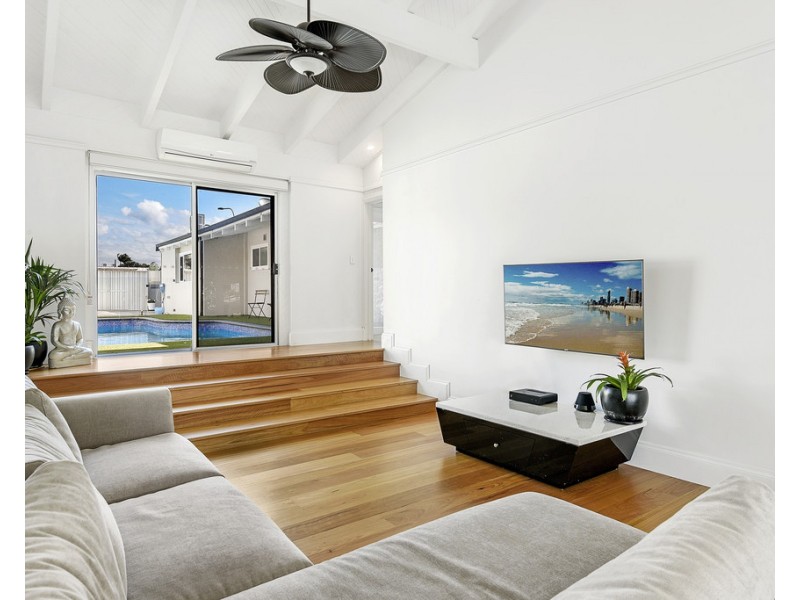 2 Platypus Avenue, Sorrento QLD 4217