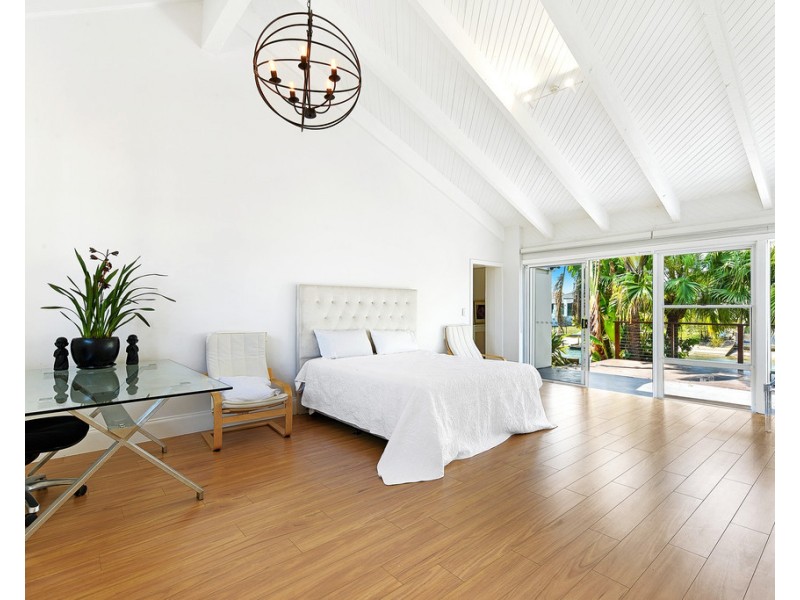 2 Platypus Avenue, Sorrento QLD 4217