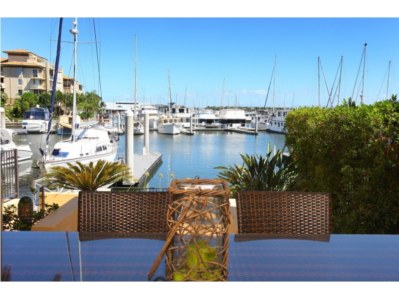 1504 Rosebank Way West, Hope Island QLD 4212