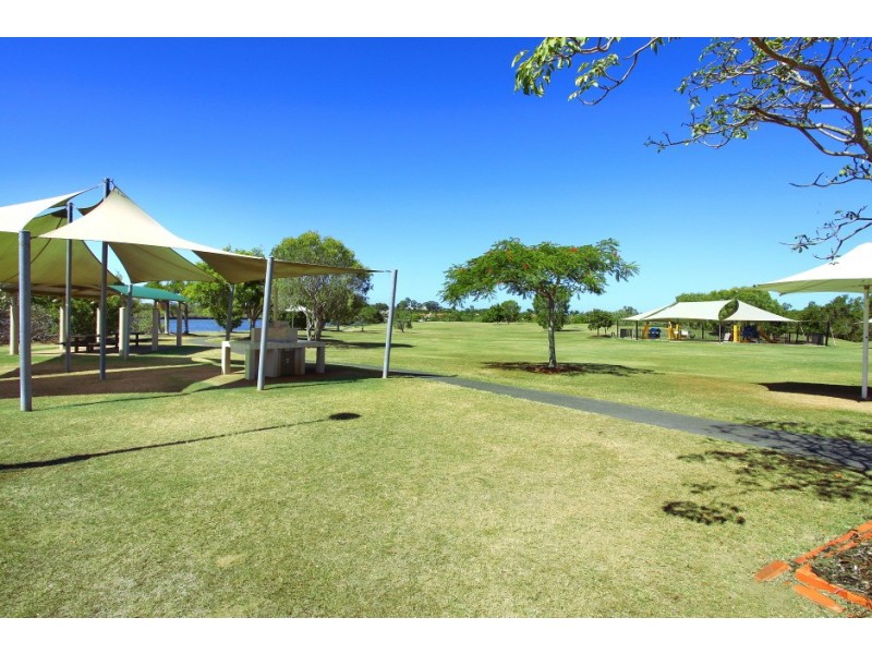 1504 Rosebank Way West, Hope Island QLD 4212