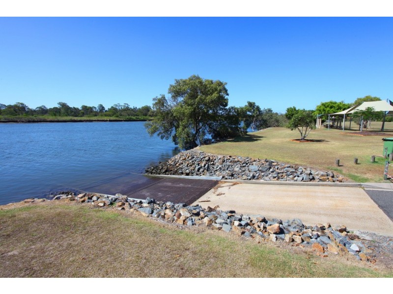 1504 Rosebank Way West, Hope Island QLD 4212