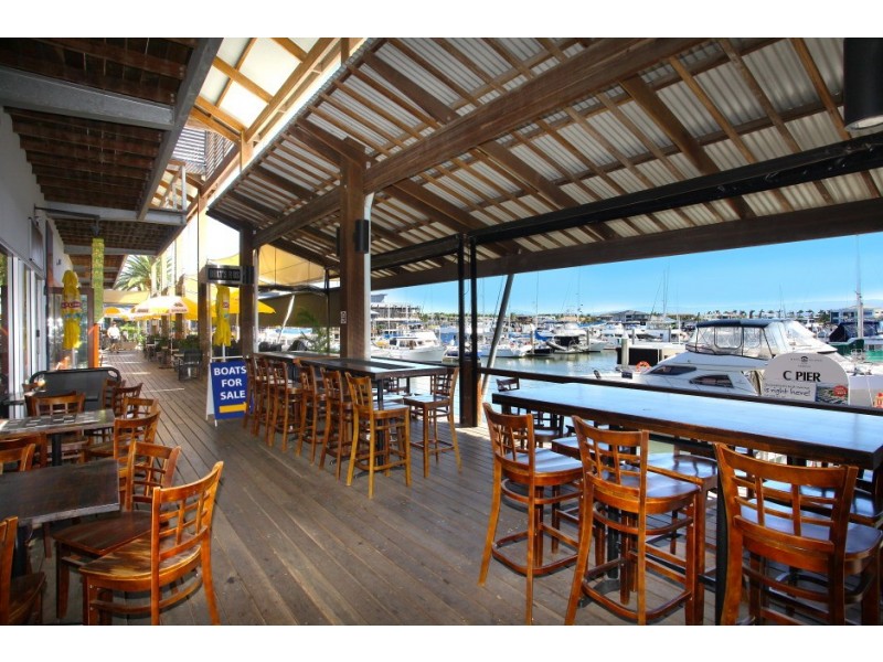 1504 Rosebank Way West, Hope Island QLD 4212