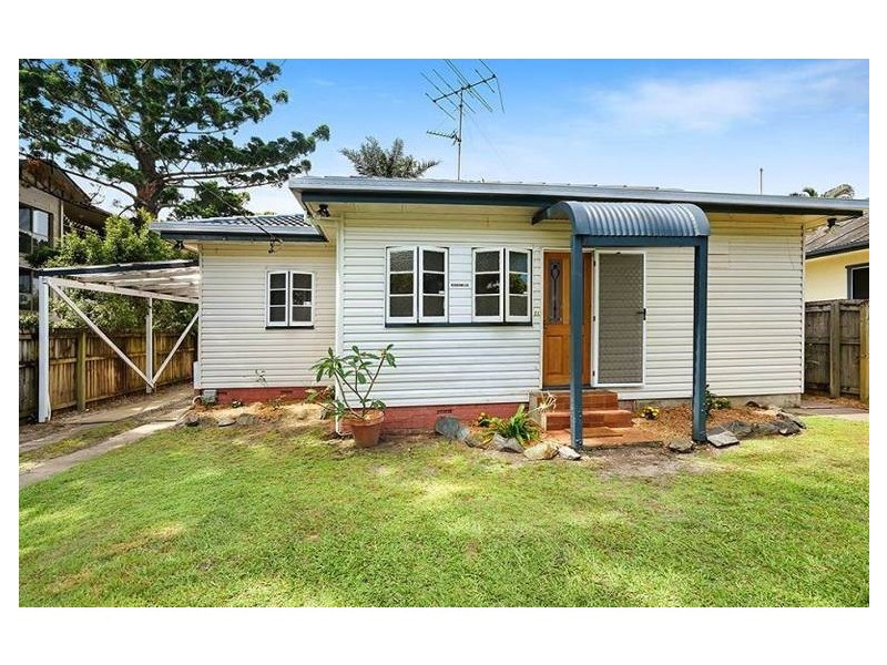 21 Walton St, Southport QLD 4215