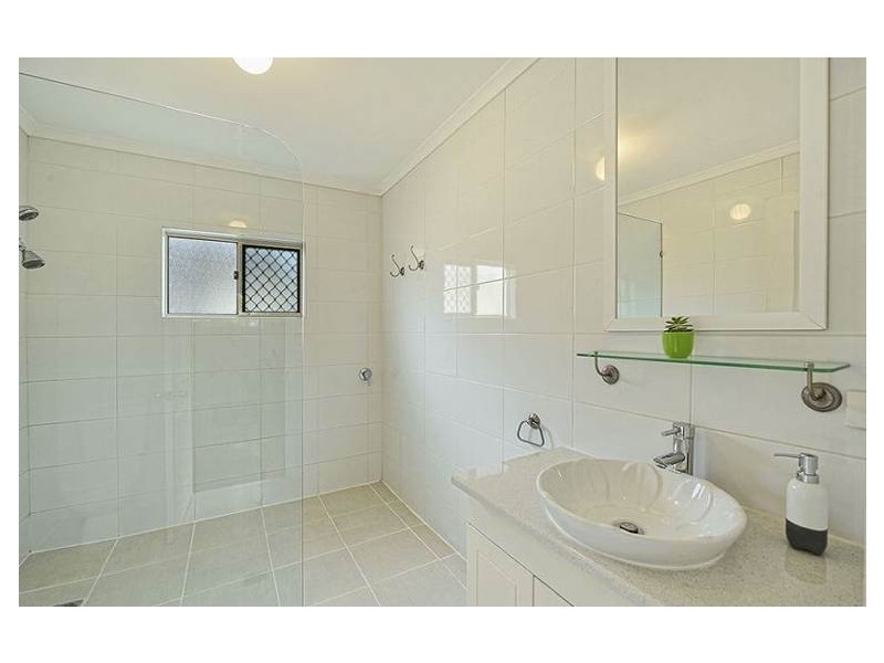 21 Walton St, Southport QLD 4215