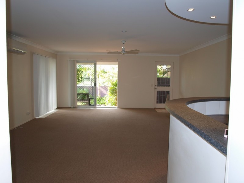 2/30 Birt Ave, Surfers Paradise QLD 4217