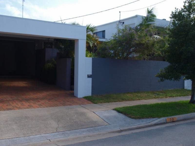 2/30 Birt Ave, Surfers Paradise QLD 4217