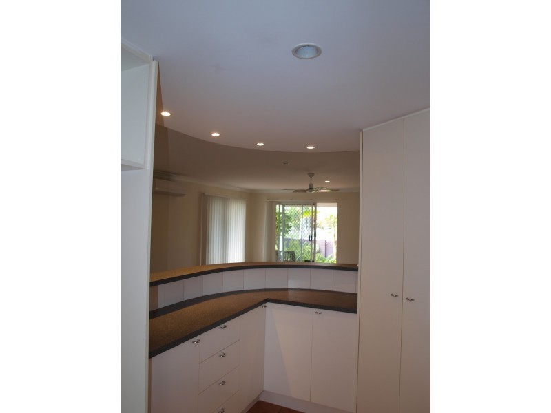 2/30 Birt Ave, Surfers Paradise QLD 4217