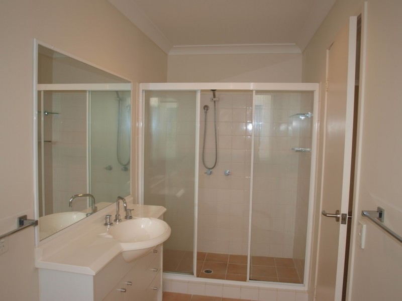 2/30 Birt Ave, Surfers Paradise QLD 4217