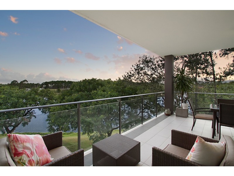 212/22 Ben Lexcen Place, Robina QLD 4226
