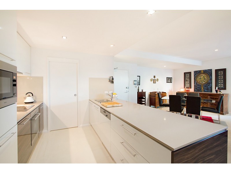 212/22 Ben Lexcen Place, Robina QLD 4226