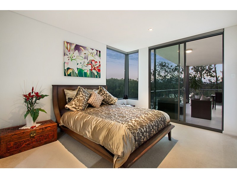 212/22 Ben Lexcen Place, Robina QLD 4226