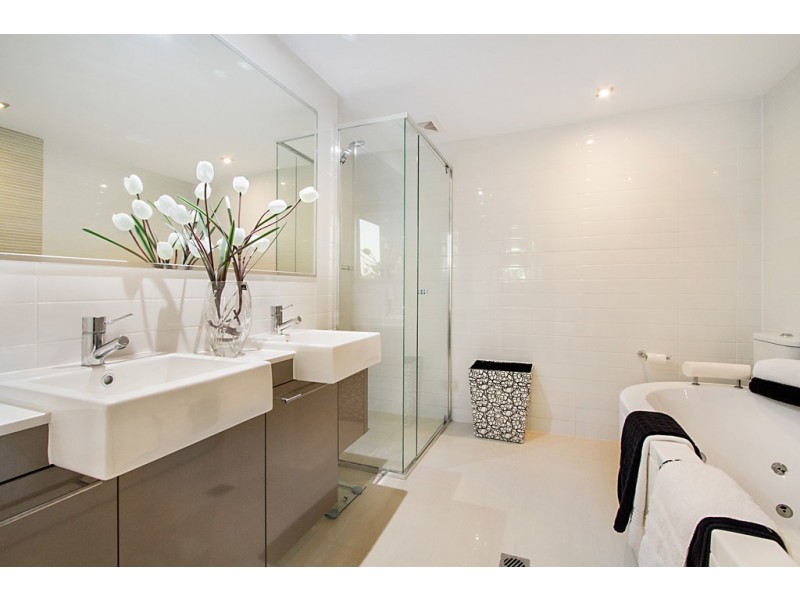 212/22 Ben Lexcen Place, Robina QLD 4226