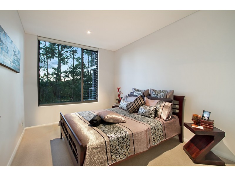212/22 Ben Lexcen Place, Robina QLD 4226