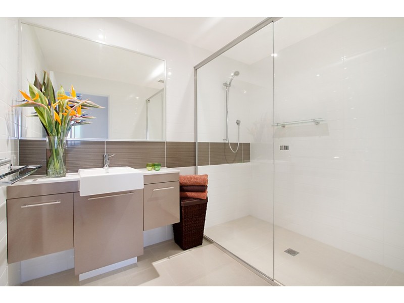 212/22 Ben Lexcen Place, Robina QLD 4226