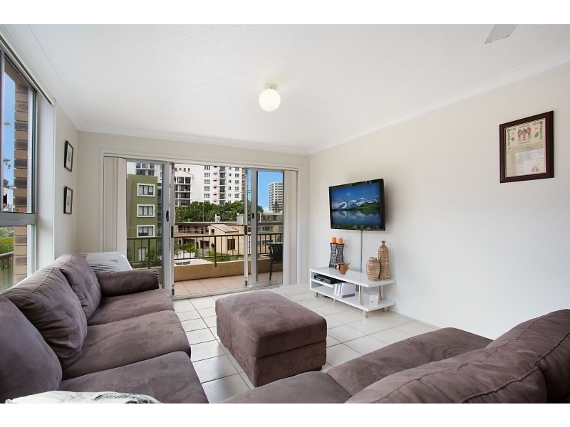6 ‘Tahoe’ 24 First Avenue, Broadbeach QLD 4218