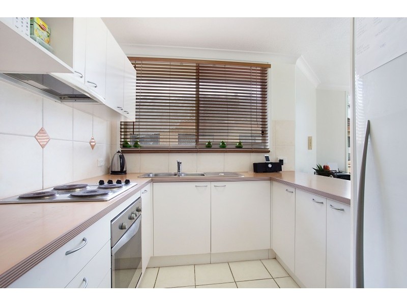 6 ‘Tahoe’ 24 First Avenue, Broadbeach QLD 4218