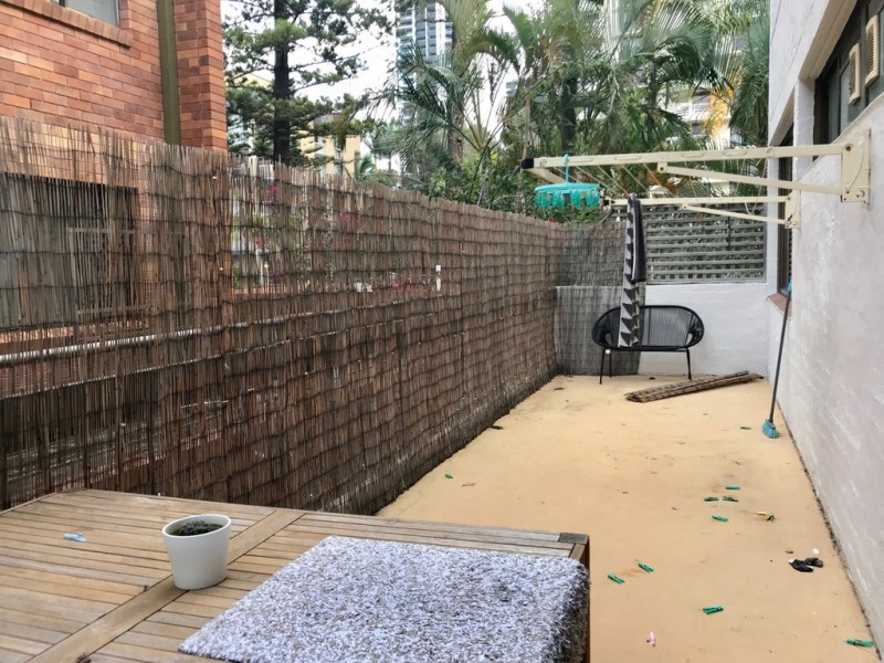 2/13 Federation Avenue, Broadbeach QLD 4218