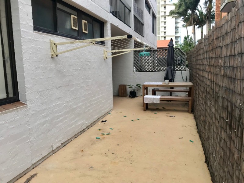 2/13 Federation Avenue, Broadbeach QLD 4218