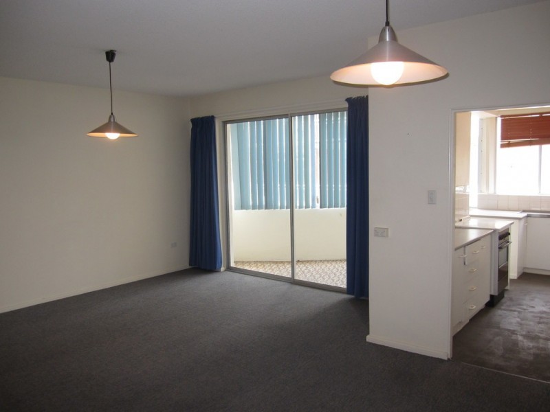 7/126 The Esplanade, Surfers Paradise QLD 4217