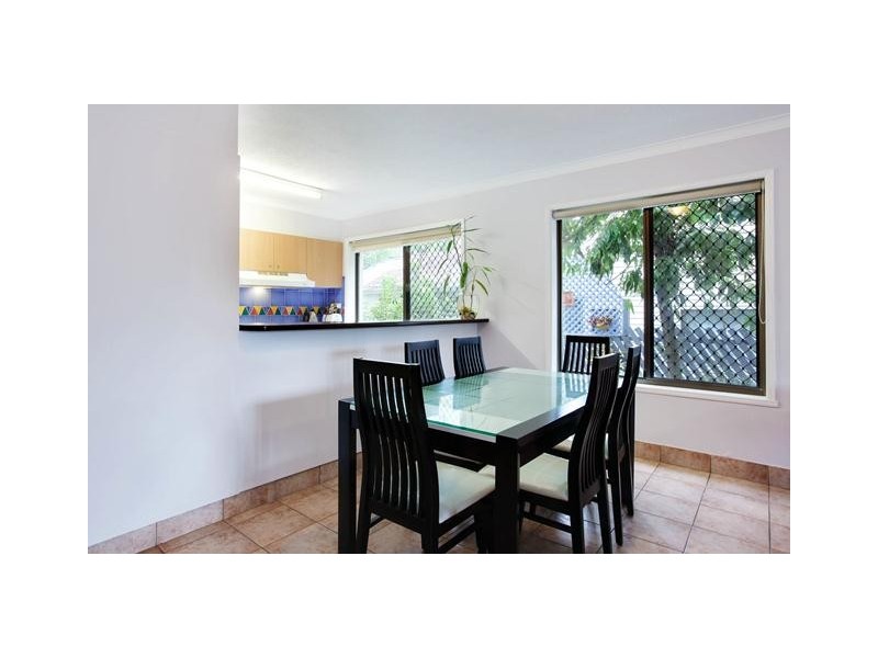 1/27 Second Ave, Broadbeach QLD 4218