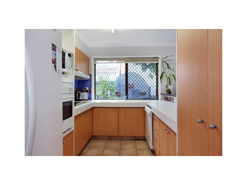 1/27 Second Ave, Broadbeach QLD 4218