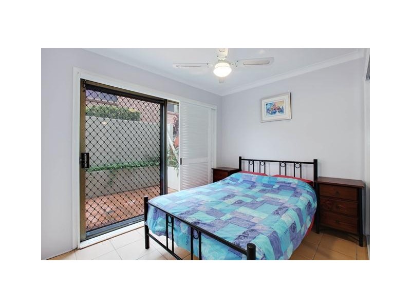 1/27 Second Ave, Broadbeach QLD 4218