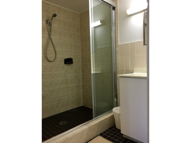 7/18 First Ave, Broadbeach QLD 4218
