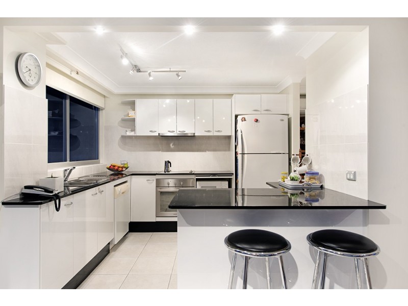 19D/3540 Main Beach Parade, Main Beach QLD 4217