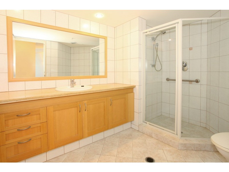 37 ‘Oceana on Broadbeach’ 100 Old Burleigh Road, Broadbeach QLD 4218