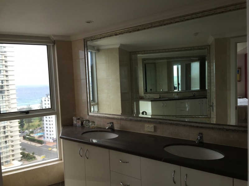 32/20 Queensland, Broadbeach QLD 4218