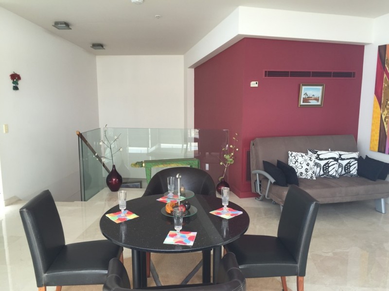 32/20 Queensland, Broadbeach QLD 4218