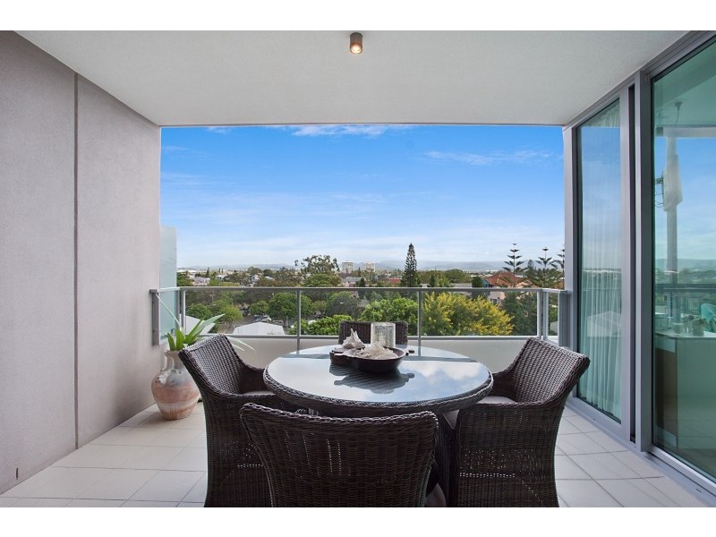 2410 ‘Freshwater Point’ 33 T E Peters Drive, Broadbeach Waters QLD 4218
