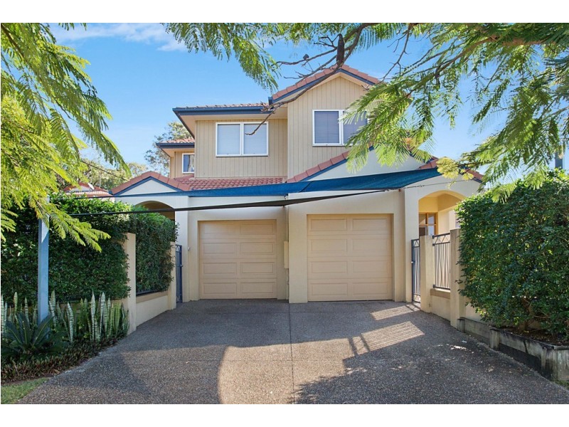 2/44 Nobby Parade, Miami QLD 4220