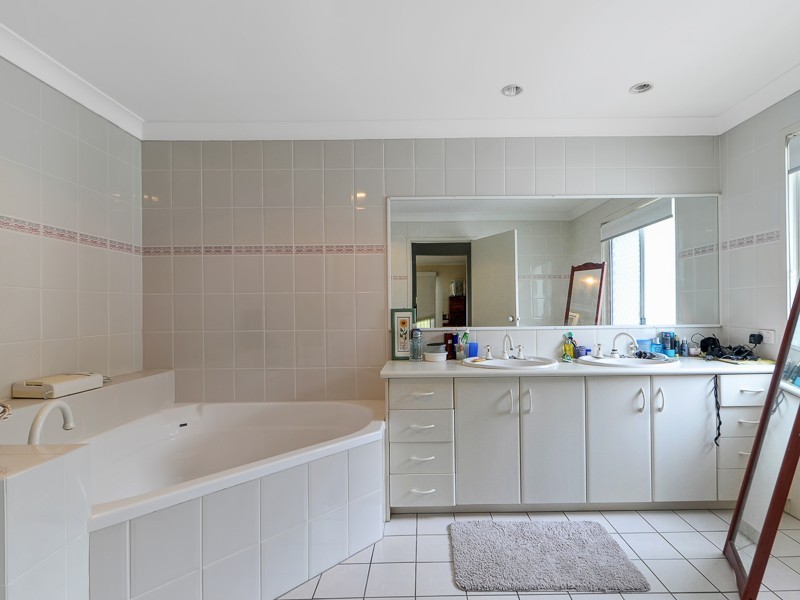 37 ‘Surfers Links’ 5 Bronberg Court, Southport QLD 4215