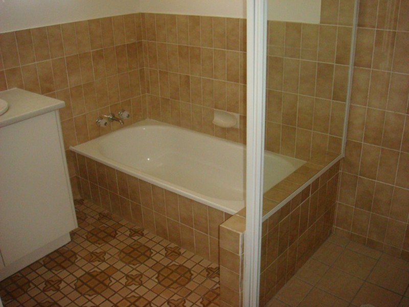 47 Rumrunner St, Mermaid Waters QLD 4218