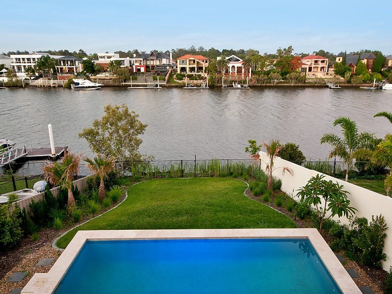 14 Garden Grove, Carrara QLD 4211