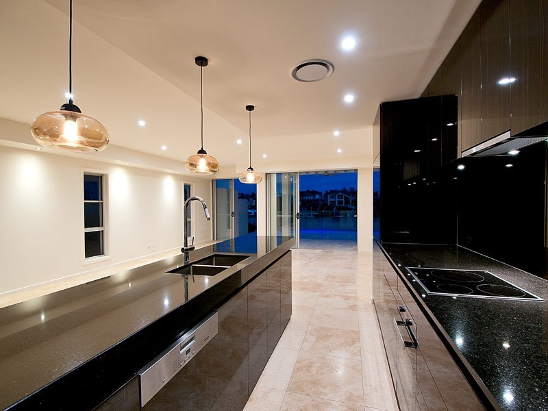 14 Garden Grove, Carrara QLD 4211