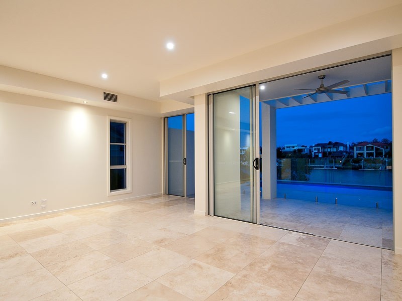 14 Garden Grove, Carrara QLD 4211