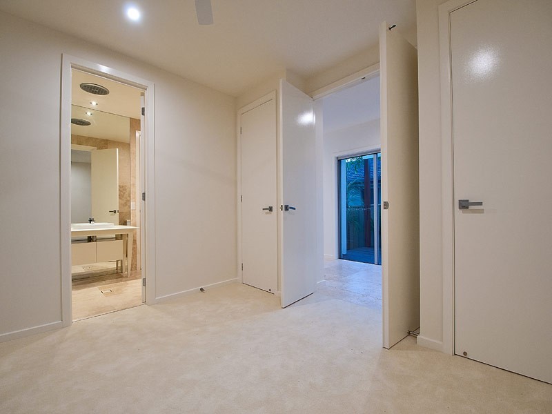 14 Garden Grove, Carrara QLD 4211