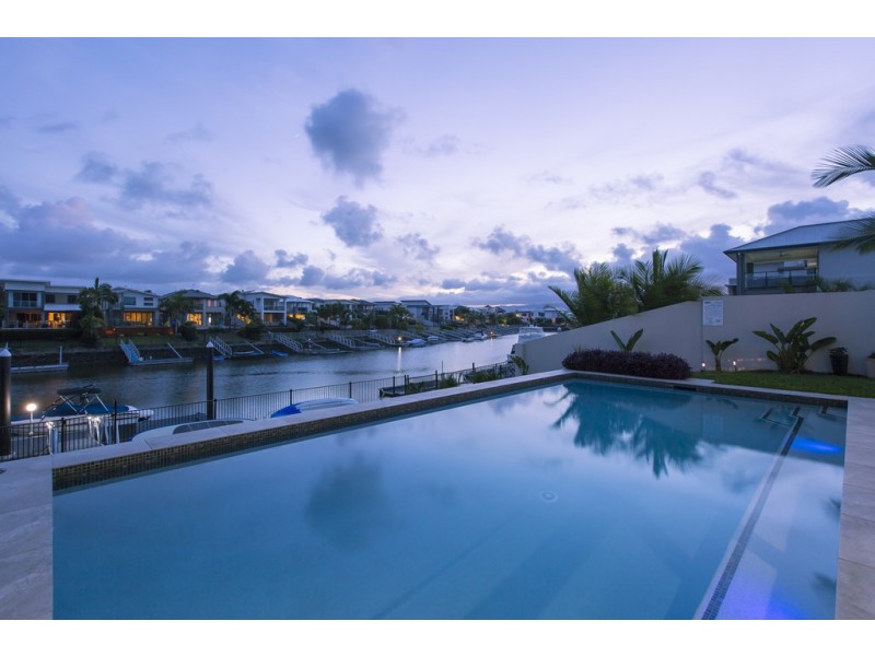 18 Quayside Drive, Helensvale QLD 4212