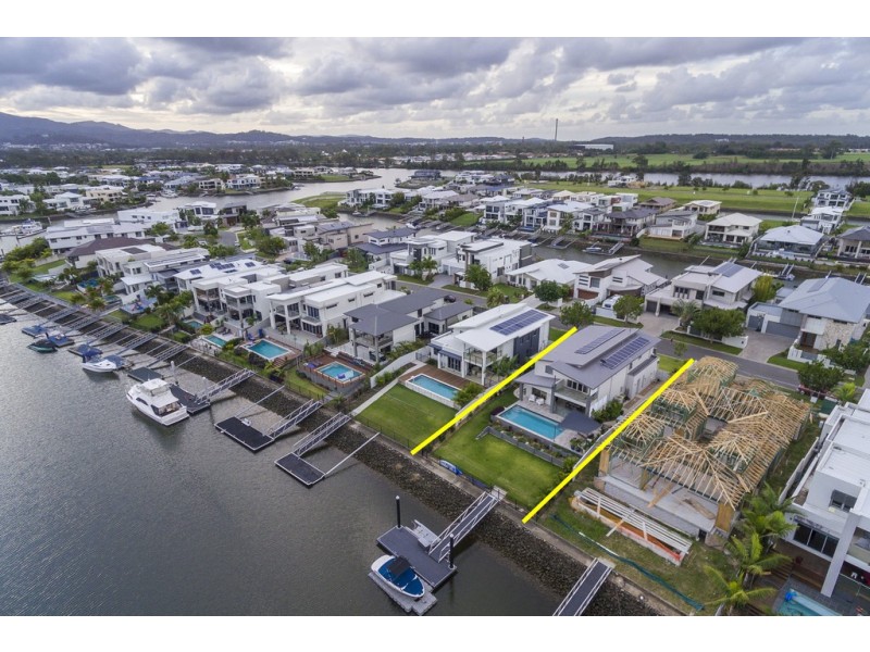 18 Quayside Drive, Helensvale QLD 4212