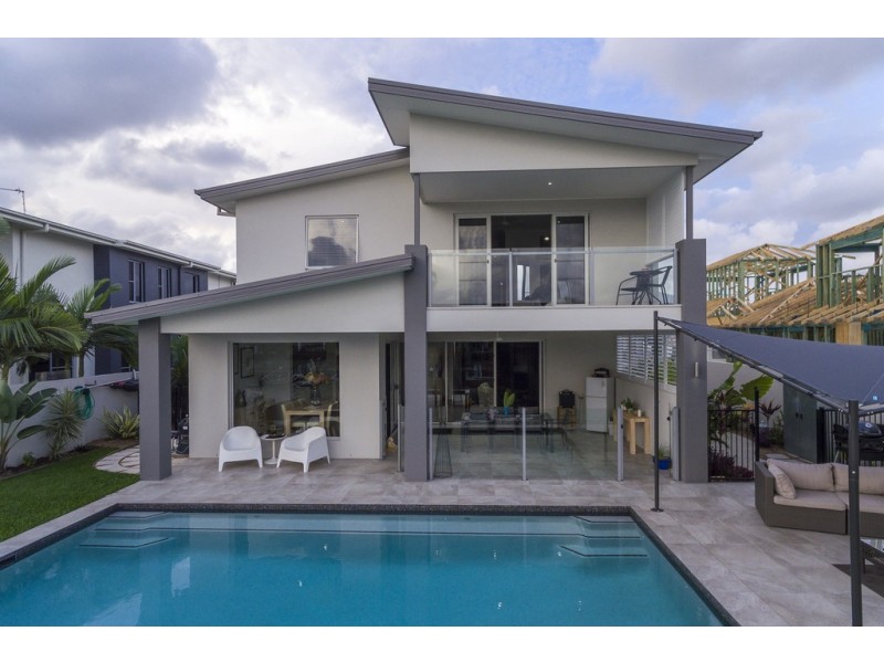 18 Quayside Drive, Helensvale QLD 4212