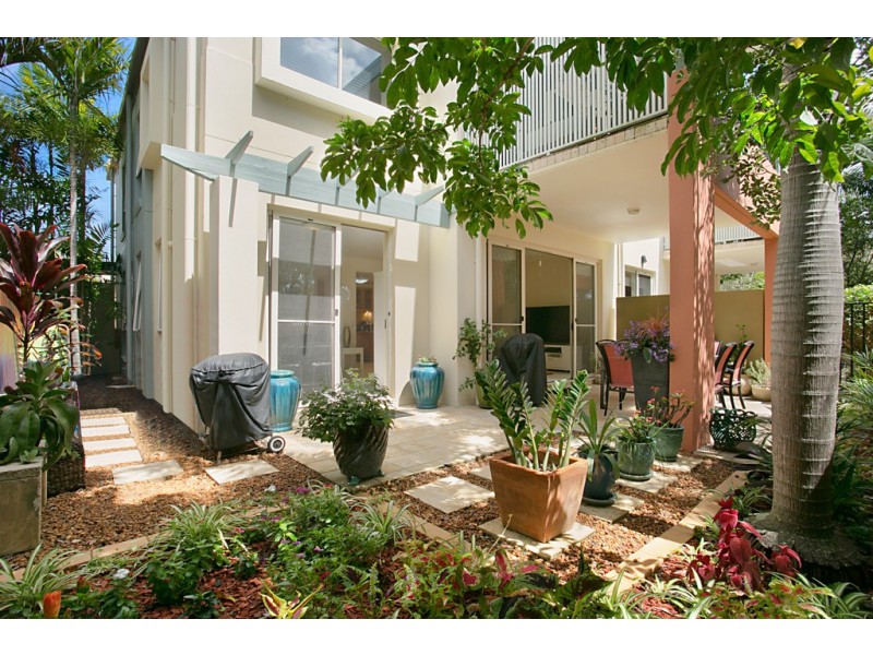 1002/1 The Cove Crescent, Carrara QLD 4211