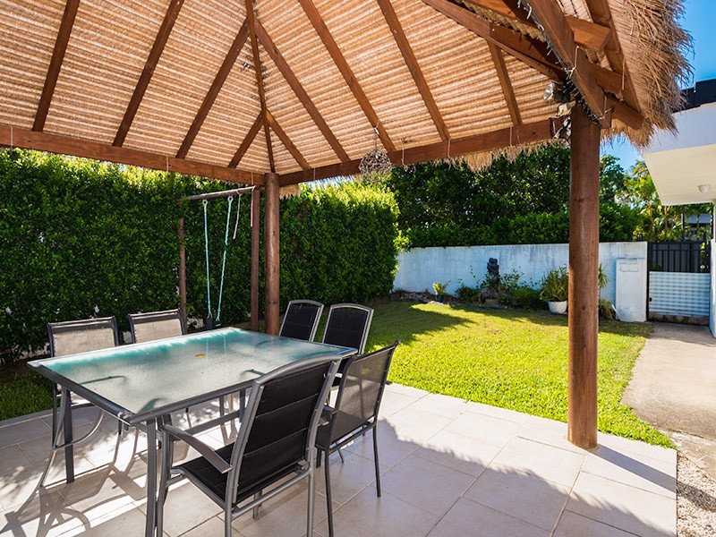 33 Brindisi Avenue, Isle Of Capri QLD 4217