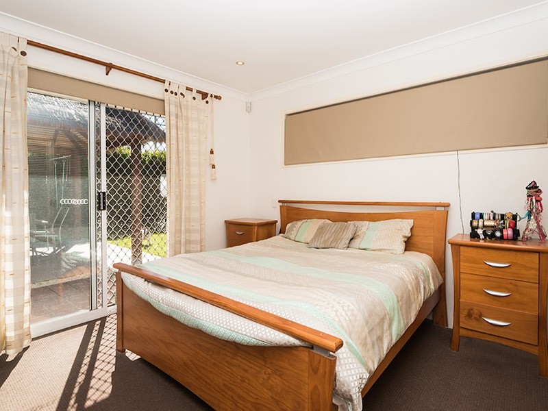 33 Brindisi Avenue, Isle Of Capri QLD 4217