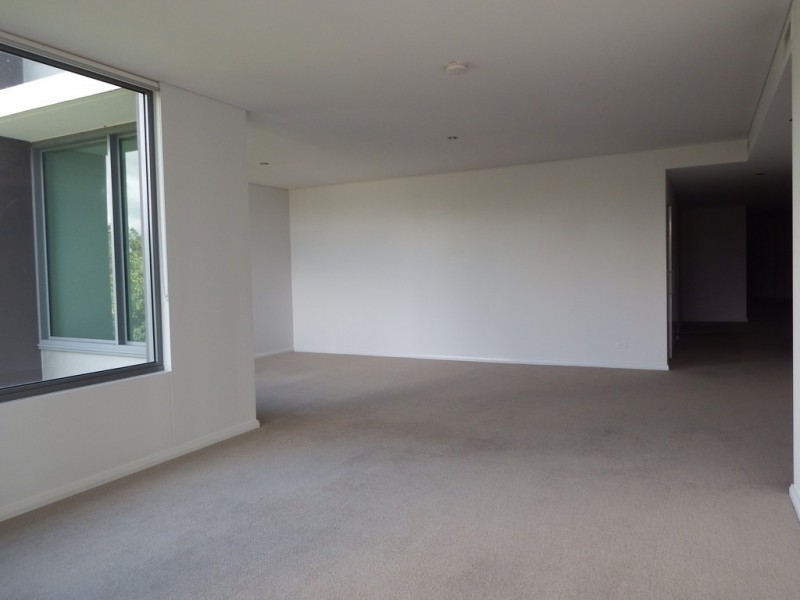 109/22-24 Ben Lexcen Place, Robina QLD 4226